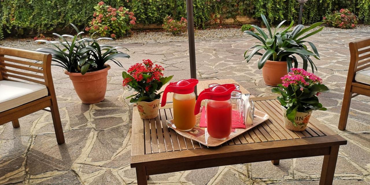 B&B Paola E Francesco San Martino Siccomario Exterior photo